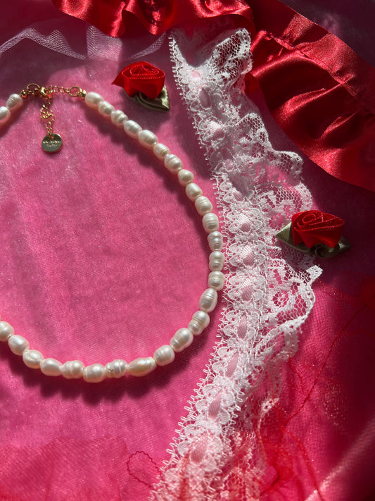 Plain Pearl Necklace